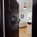 Summit 50s By Hillside Apartament *