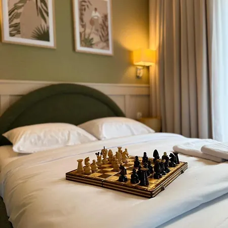 Summit 50s By Hillside *