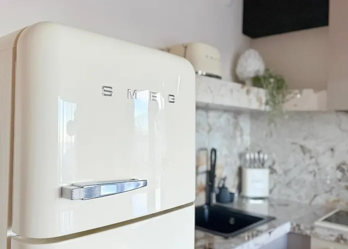 Summit 50s By Hillside Апартаменты