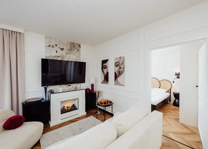 Summit 50s By Hillside Apartament